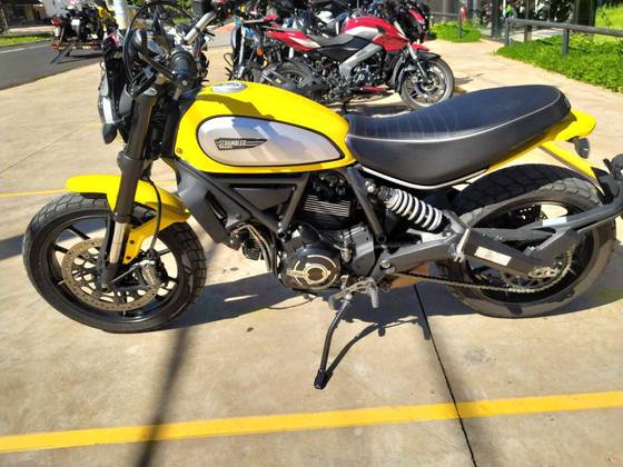 DUCATI SCRAMBLER ICON 